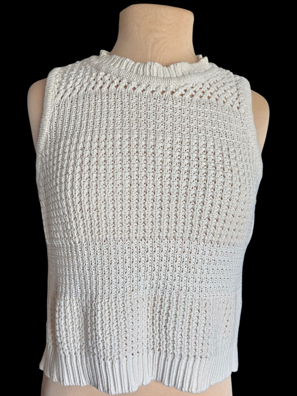 Universal Thread Cream Knit Sleeveless Scoop Neck Tank